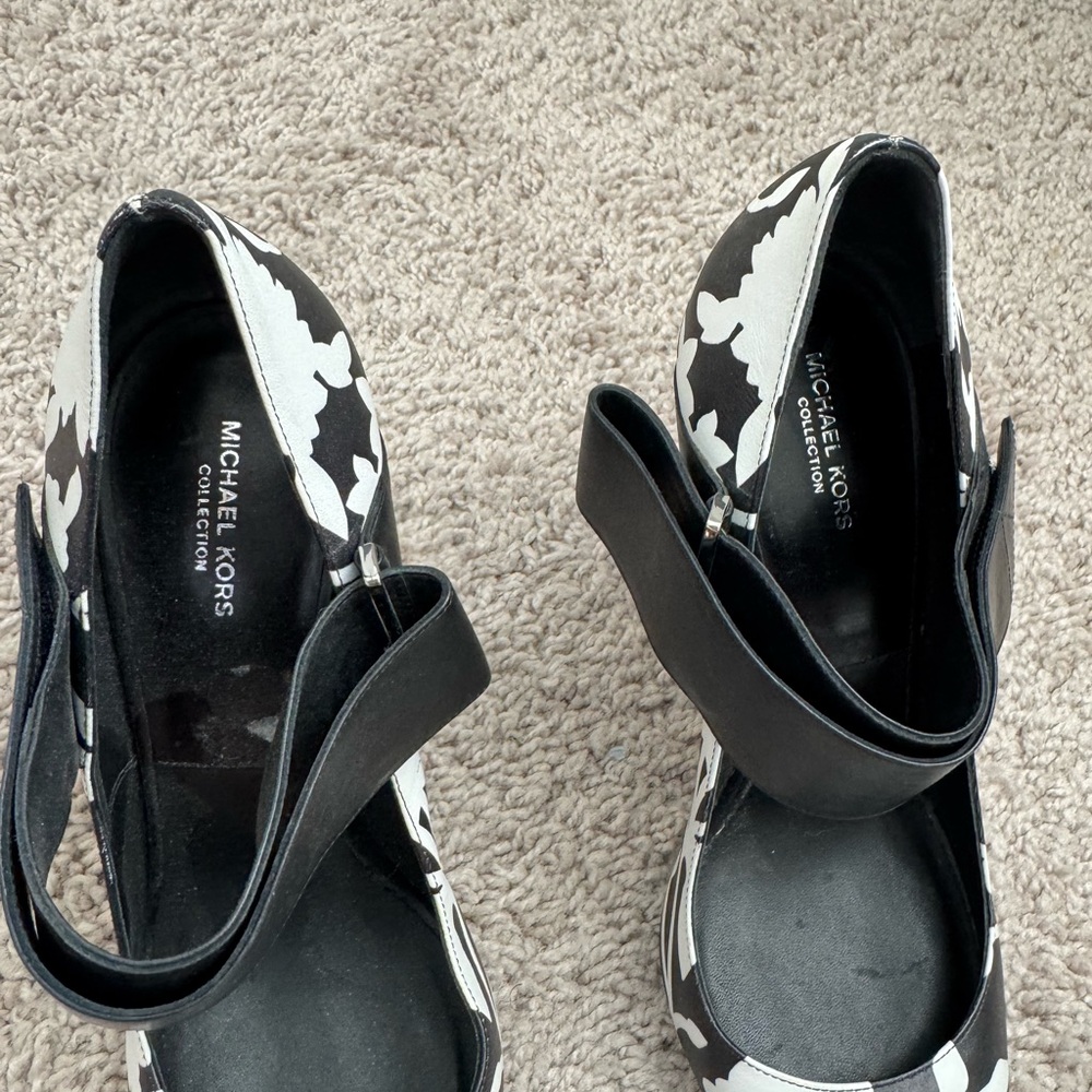 Michael Kors collection black/white heels size 37 1/2 - Picture 4 of 12